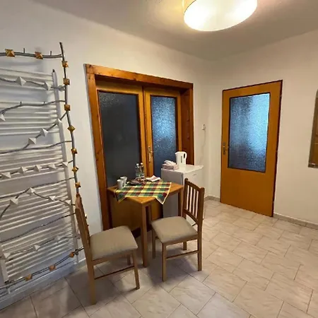 U Skleněného Stromu * Kamenicky Senov